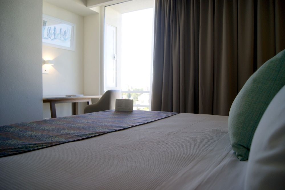 Standard Habitación Doble, 1 cama King, balcón — 3