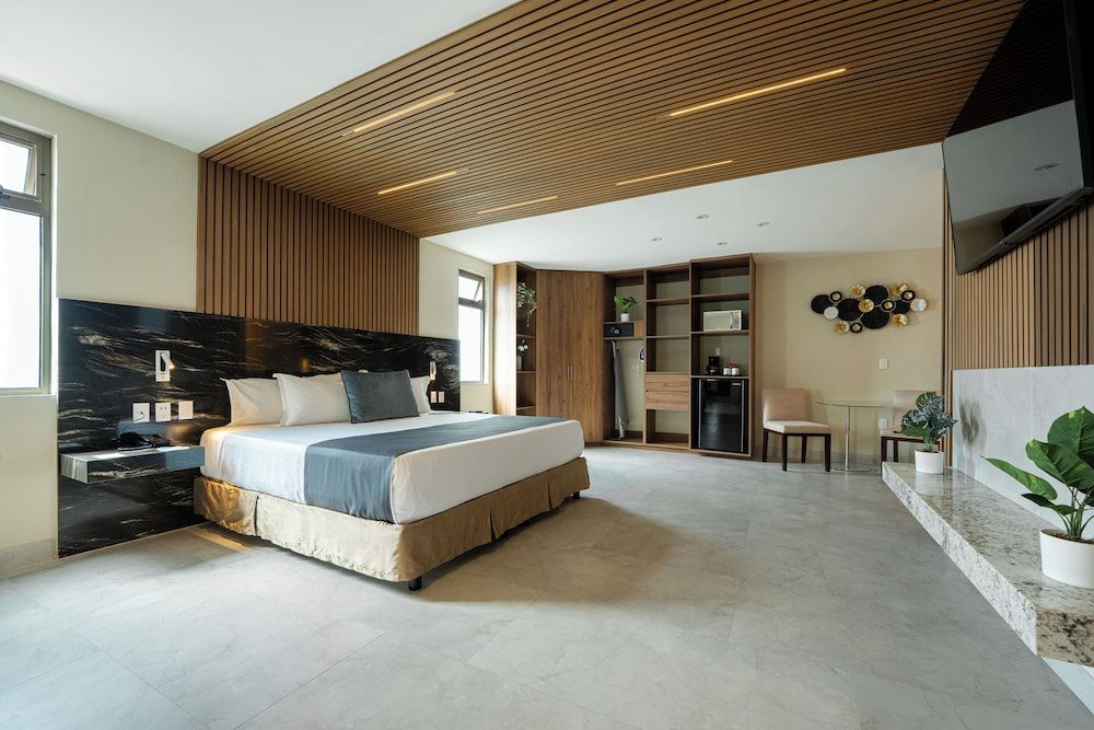 Habitación Superior, 1 cama King, Jetted Tub, Poolside