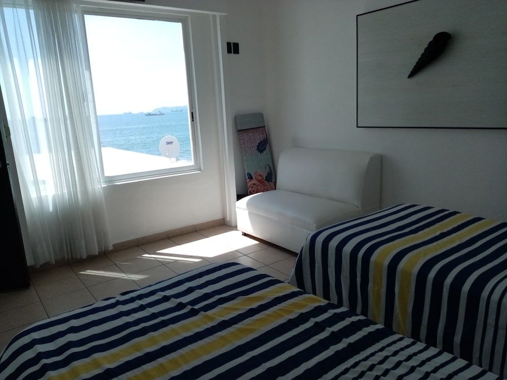 Habitación Estándar, 2 Camas Dobles, No Fumadores — 4