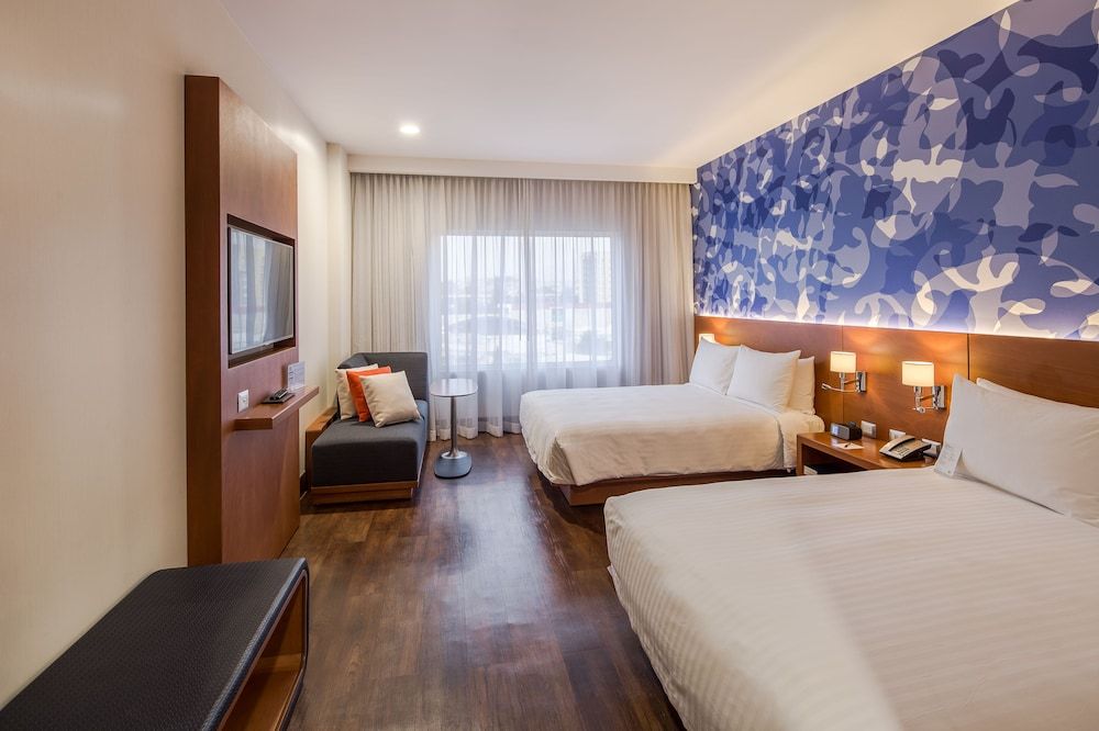 Room, 2 camas Queen — 5