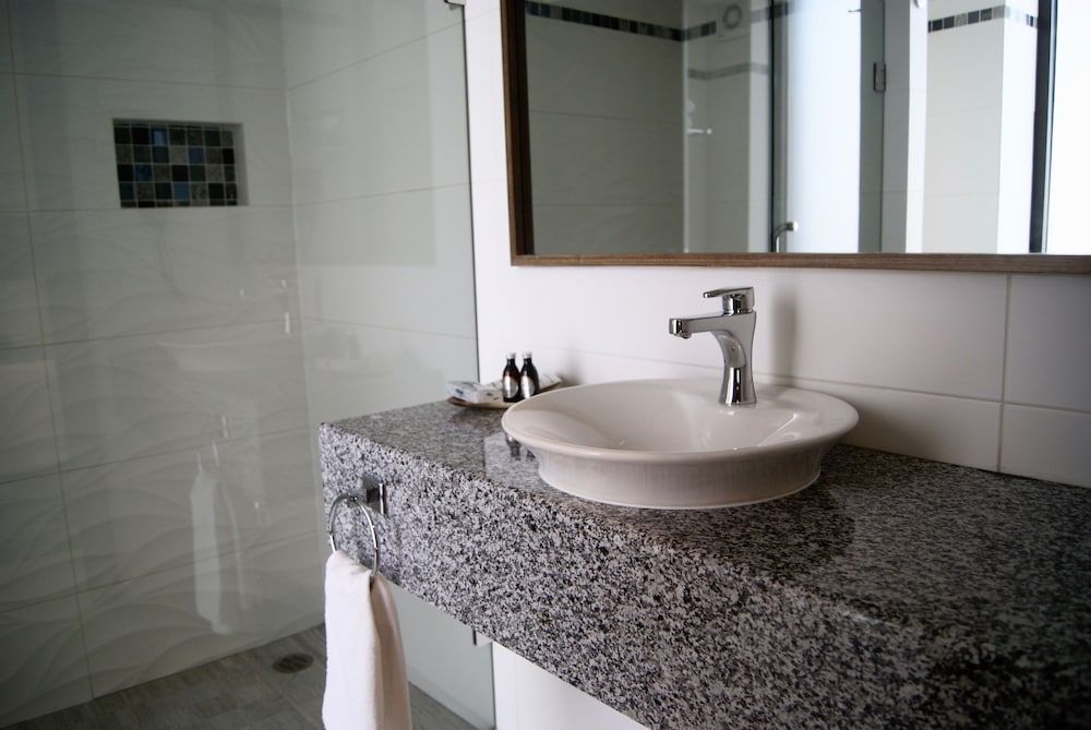 Standard Habitación Doble, 1 cama King, balcón — 7