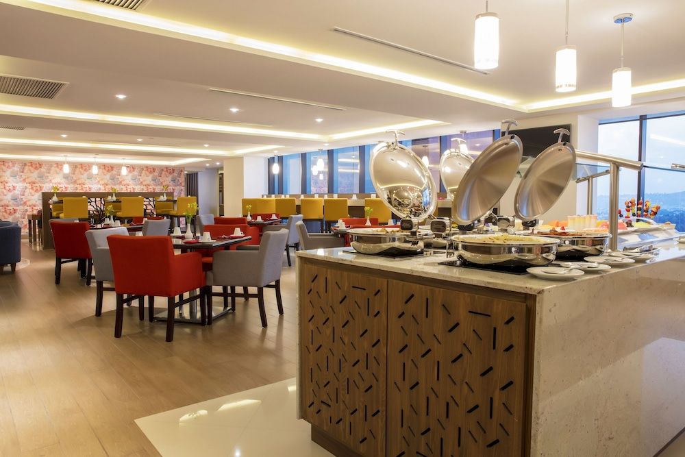Premium Level Junior Suite — 7