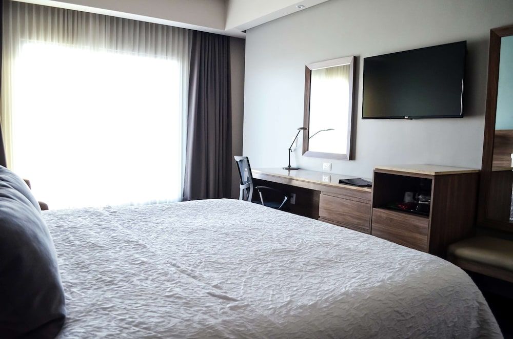 Room, 1 cama King, Refrigerator — 5