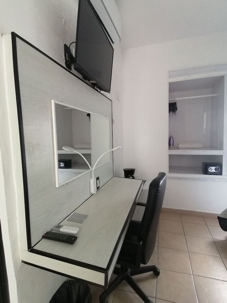 Habitación Estándar, 1 cama King, No fumadores — 5