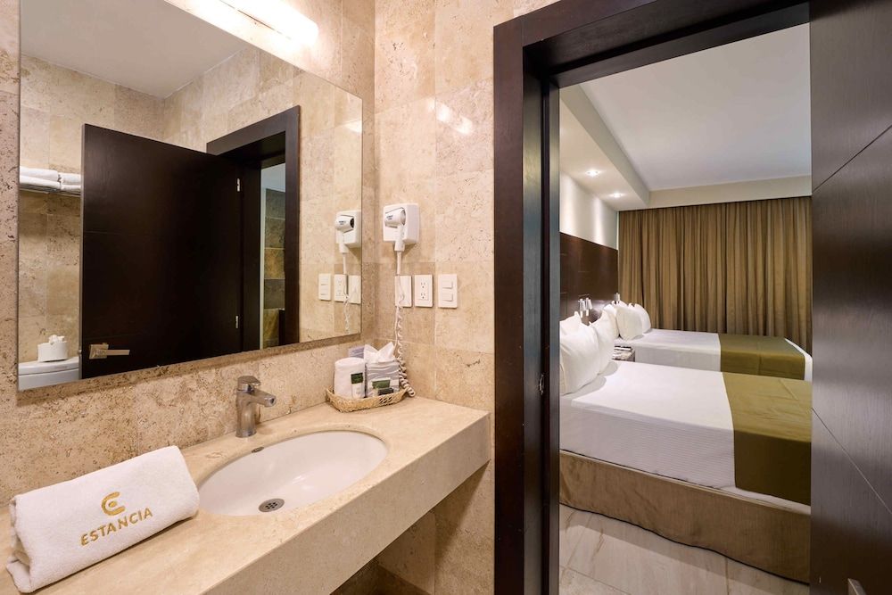 Executive Suite, Multiple Beds, Refrigerator — 6