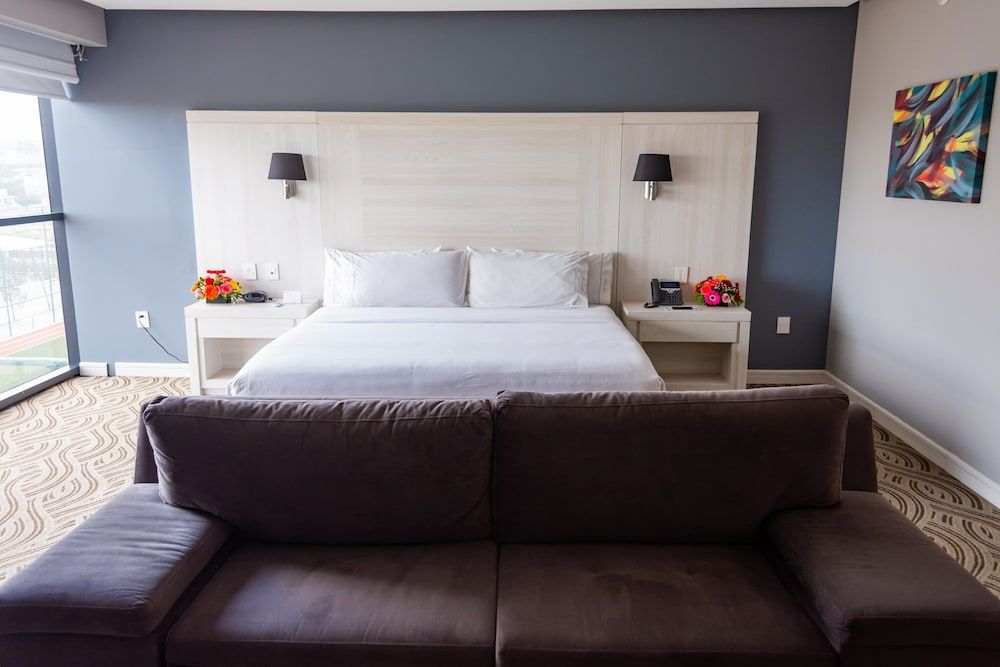 Suite, 1 cama King, vista a la ciudad