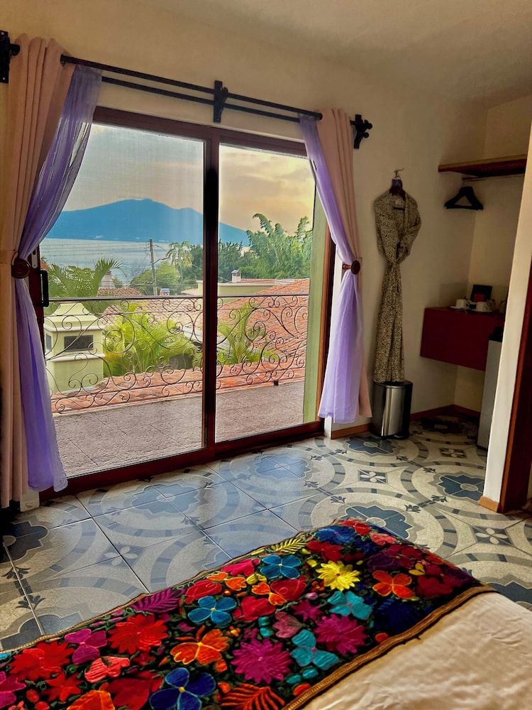 Suite, 2 Camas Queen. — 3