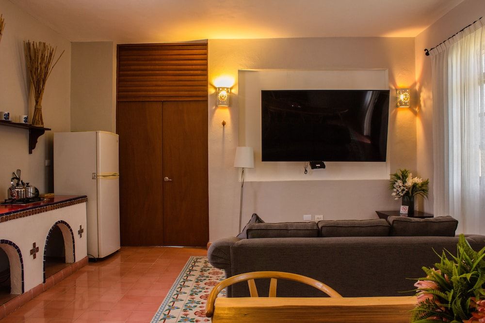 Junior Suite, 1 cama King con sofá cama, 2 Bathrooms, vista al jardín — 7