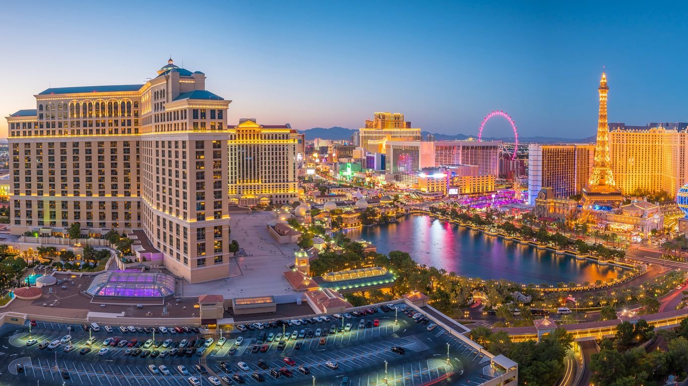 Las Vegas — Luces neón, casinos y shows del Strip