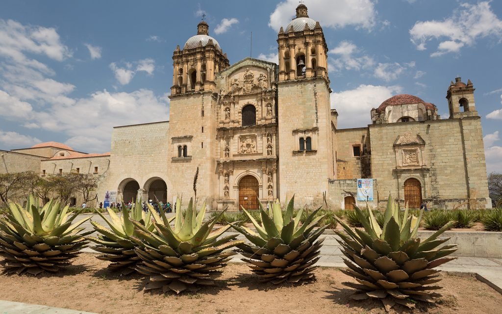 Oaxaca — Mezcal, mole y arte vivo