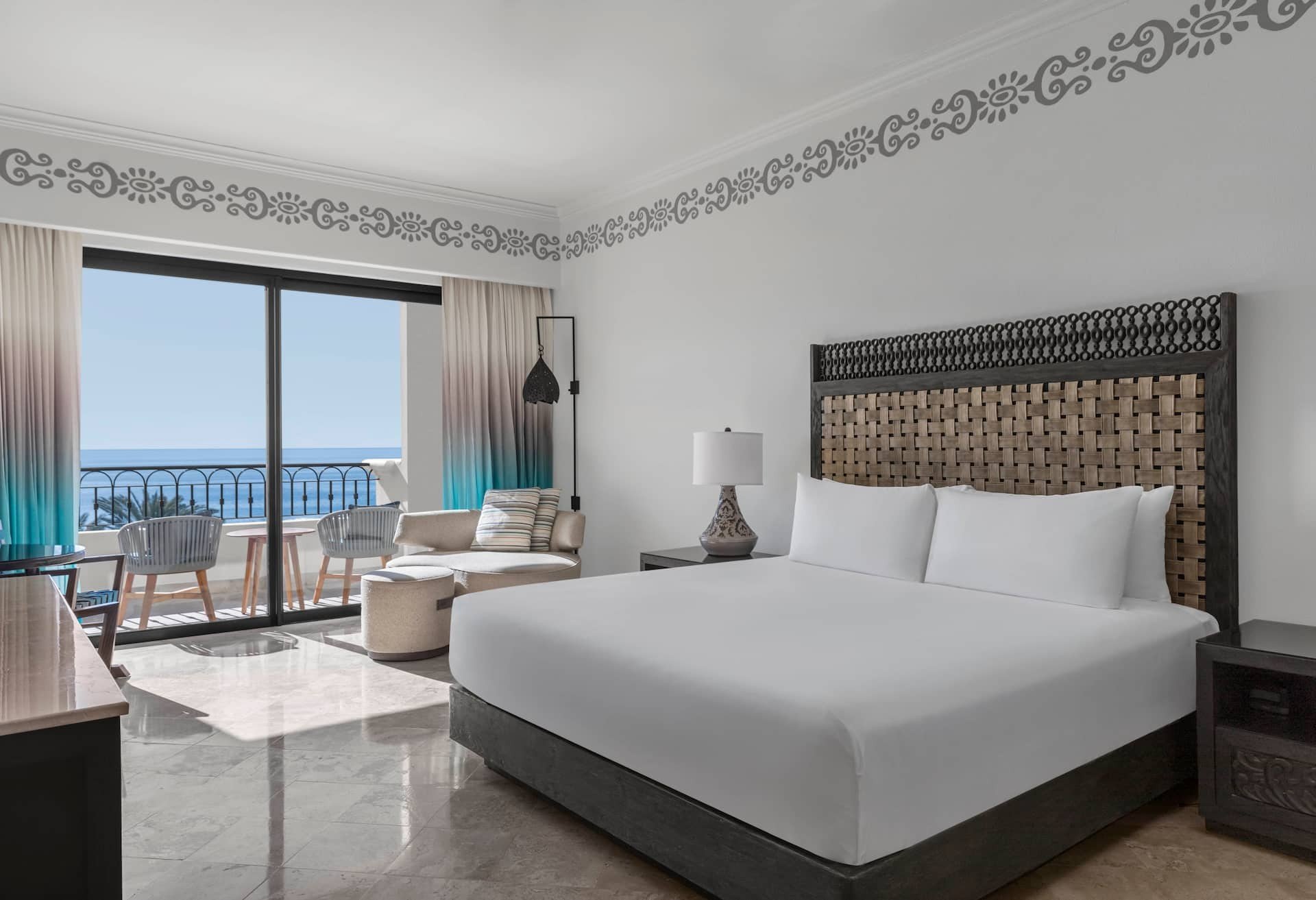 Deluxe 1 cama King Oceanview balcón — 5