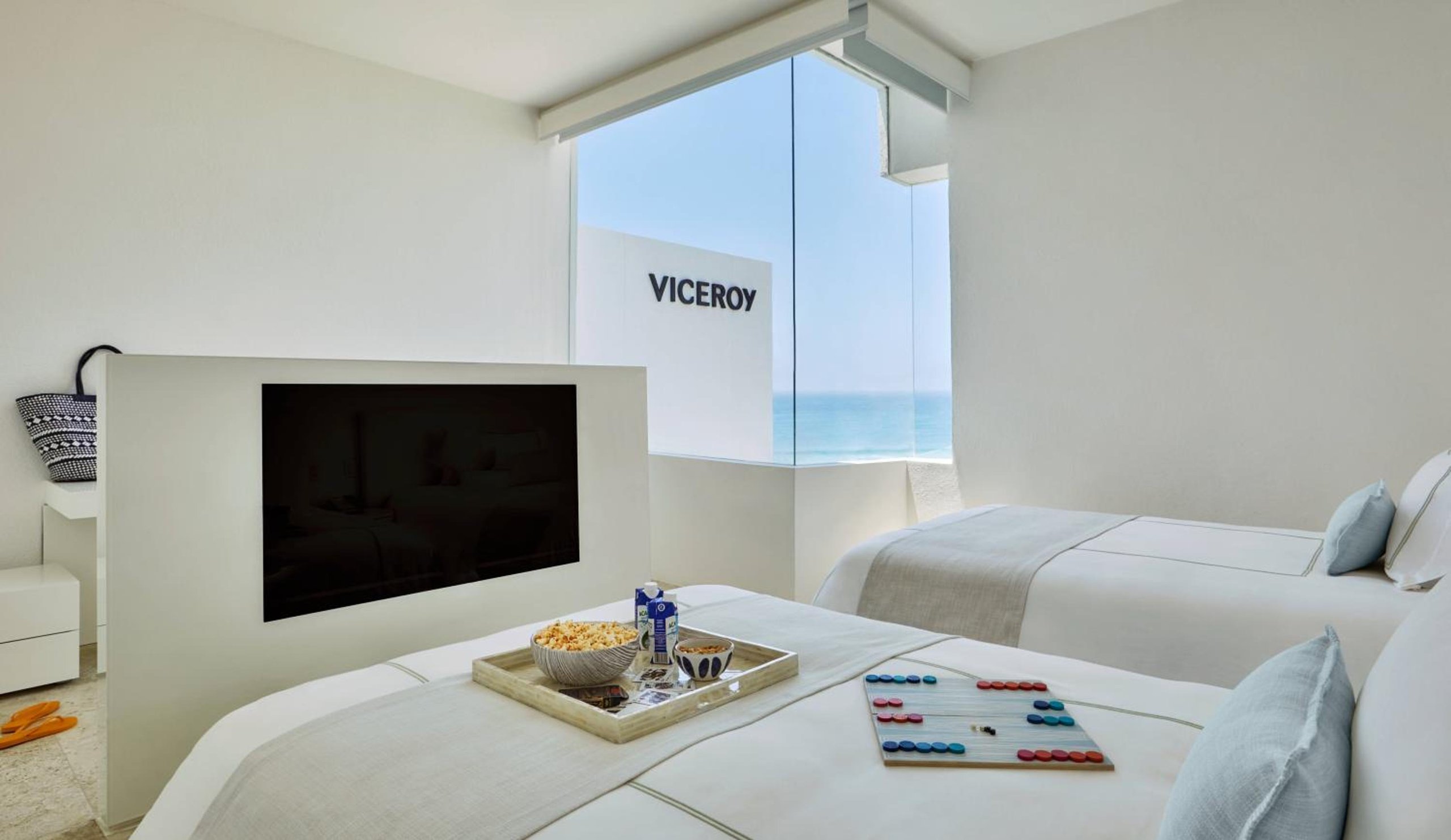 Suite de dos habitaciones con vista al mar - King y Doble Doble