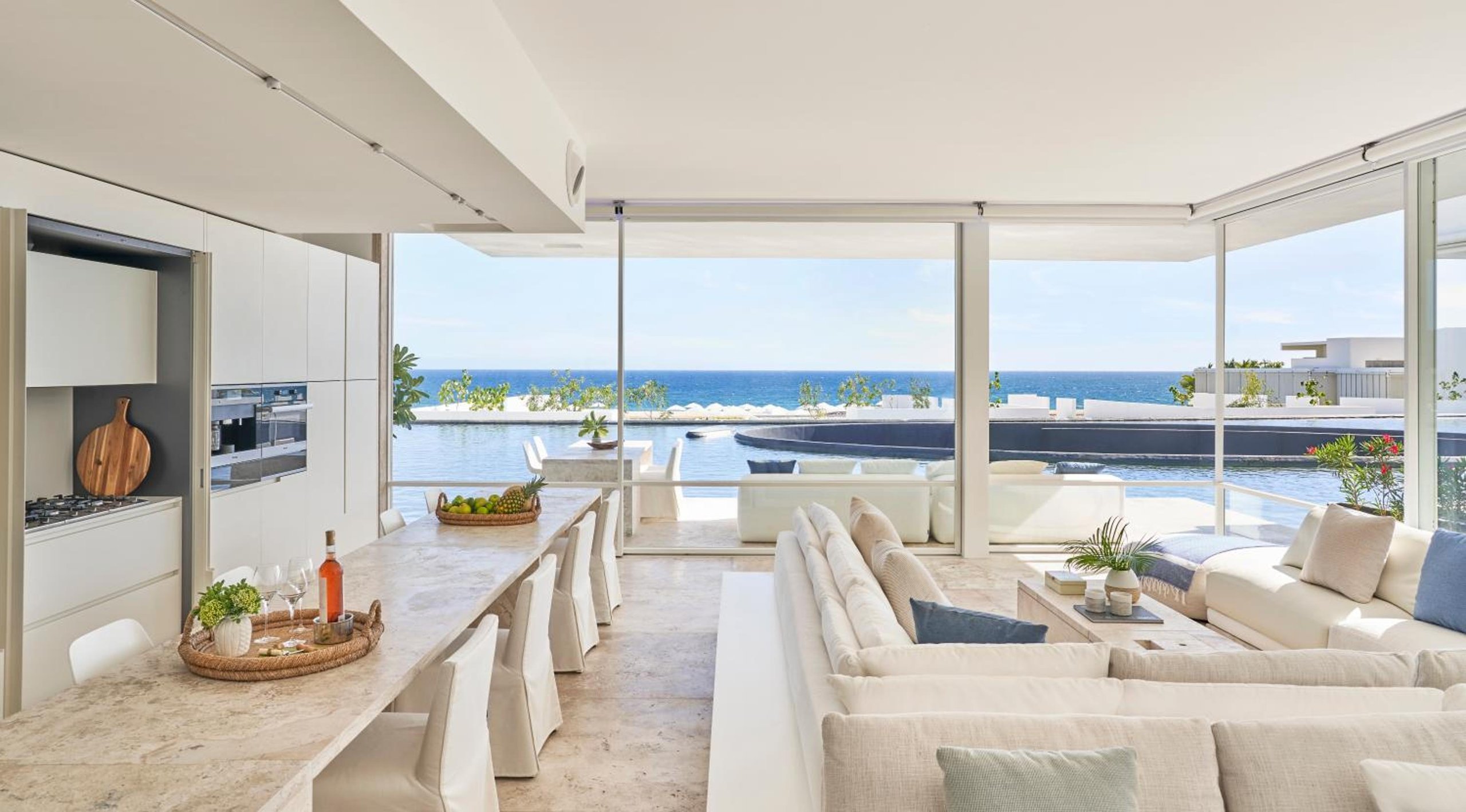 Casita junto al agua de tres habitaciones con servicio de mayordomo — 4