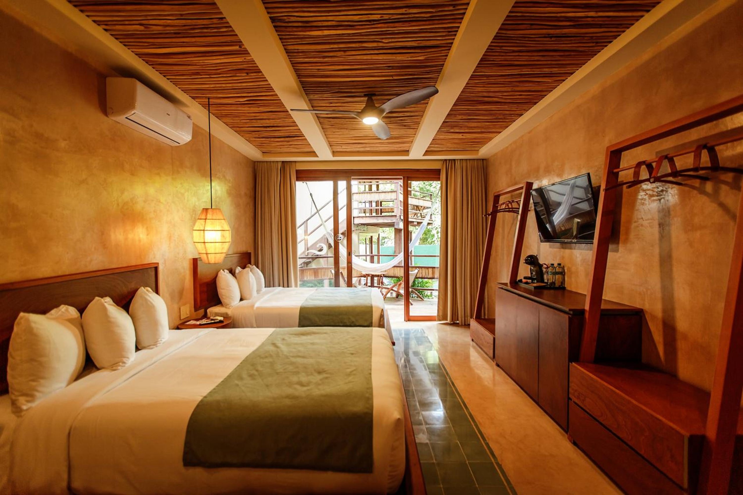 Habitación Doble con Dos Camas Dobles