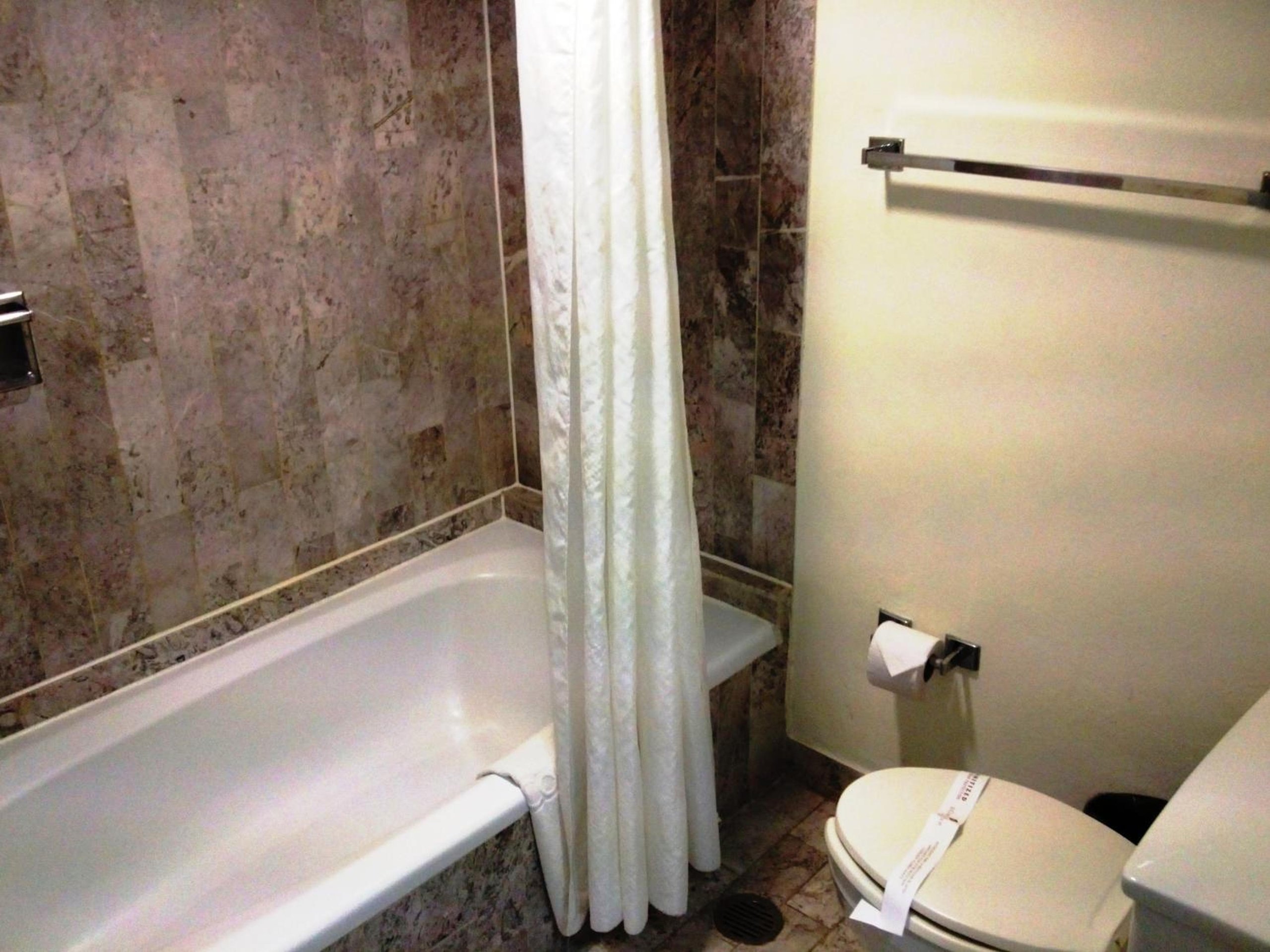Habitación Doble con Dos Camas Dobles — 4
