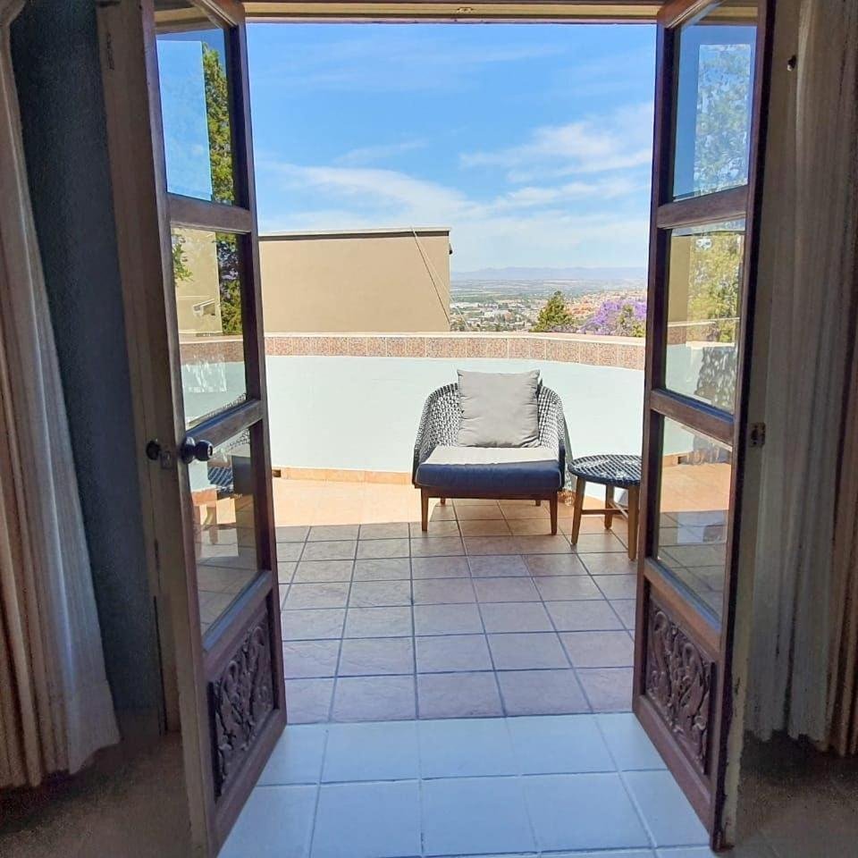 Suite King con Balcón — 6