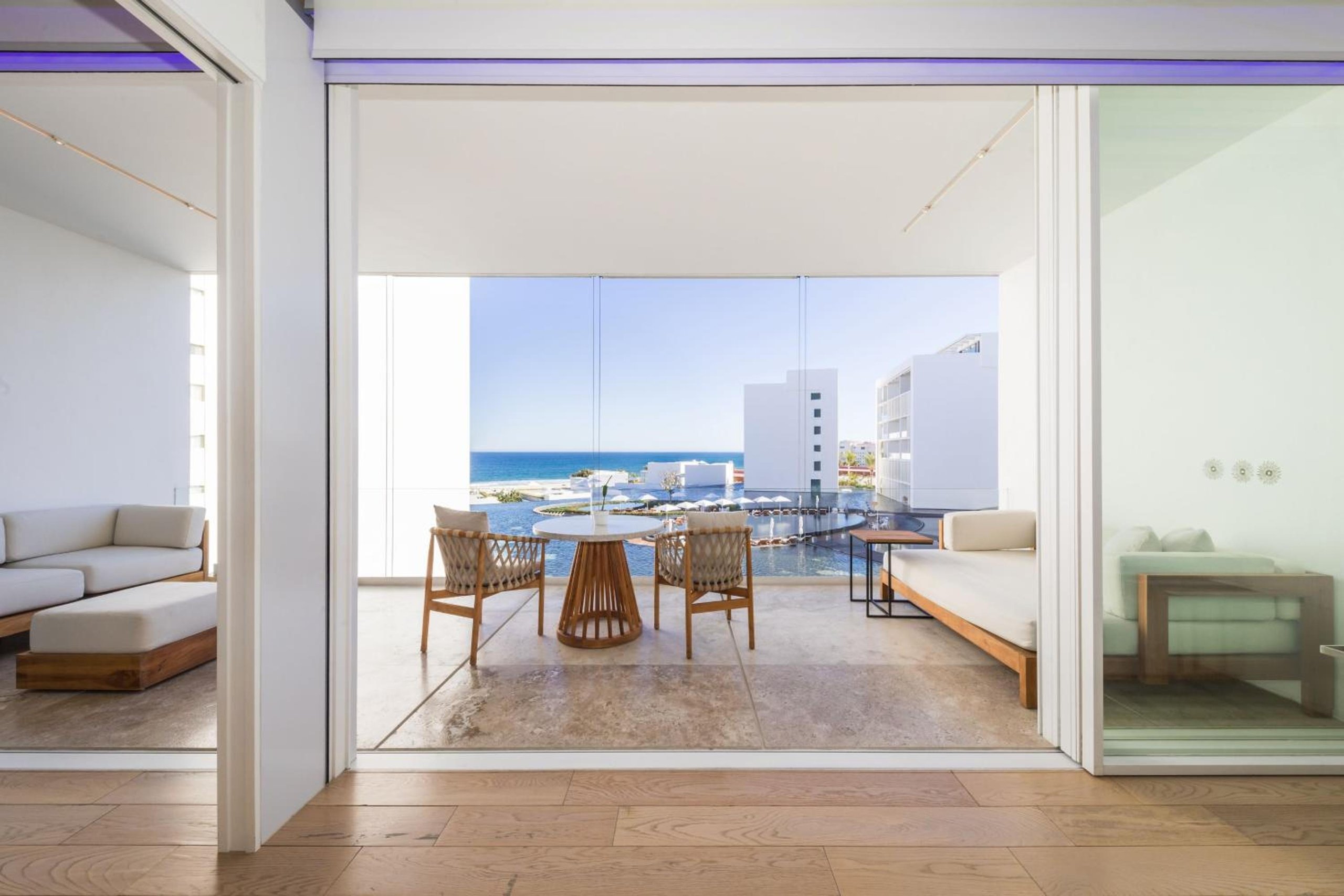 Suite de un dormitorio con vista al mar, con servicio de mayordomo. — 6