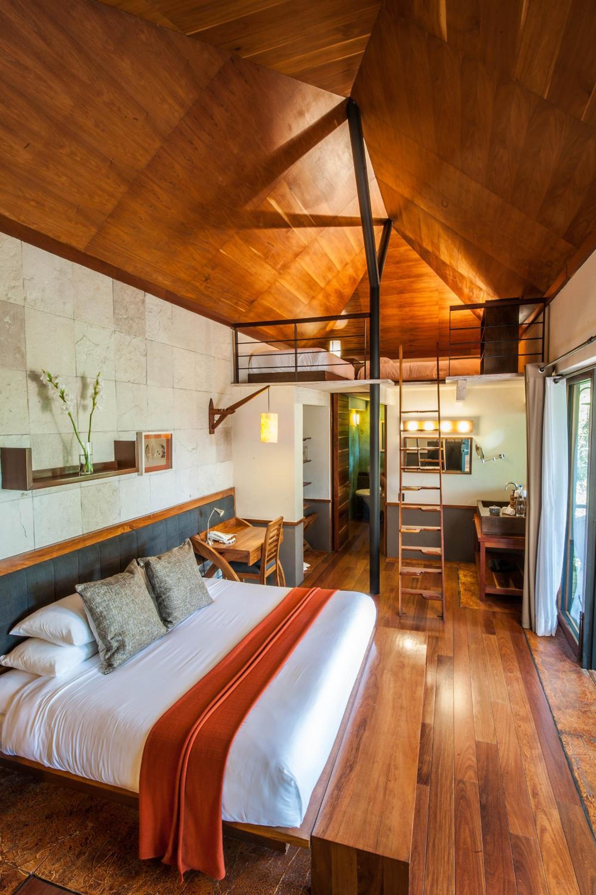 Suite King — 3