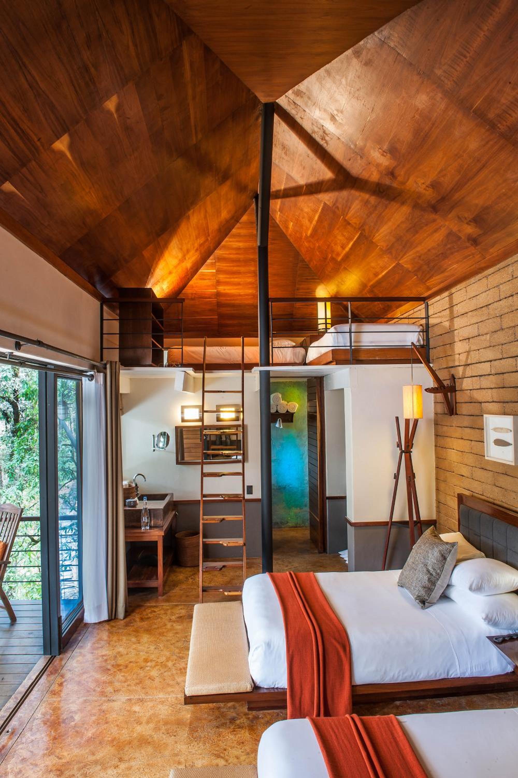 Suite — 3