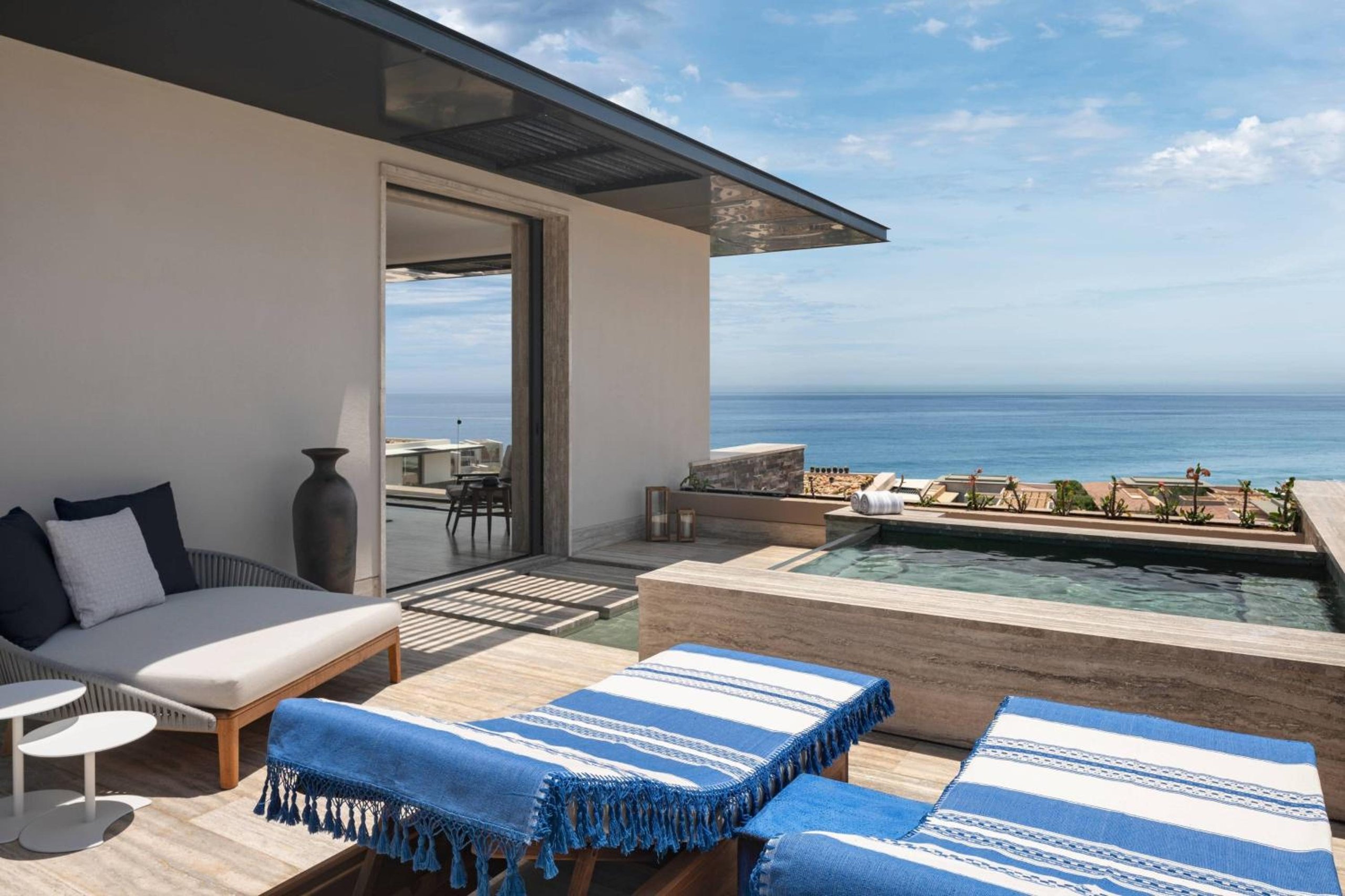 Vista al mar, Habitación de huéspedes, 1 cama King, Planta superior, Piscina de inmersión, Terraza — 2