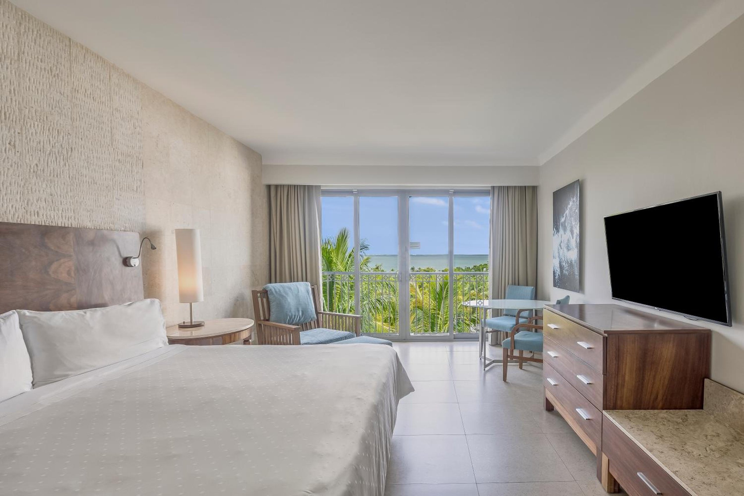 Vista Premium al Atardecer Cama King