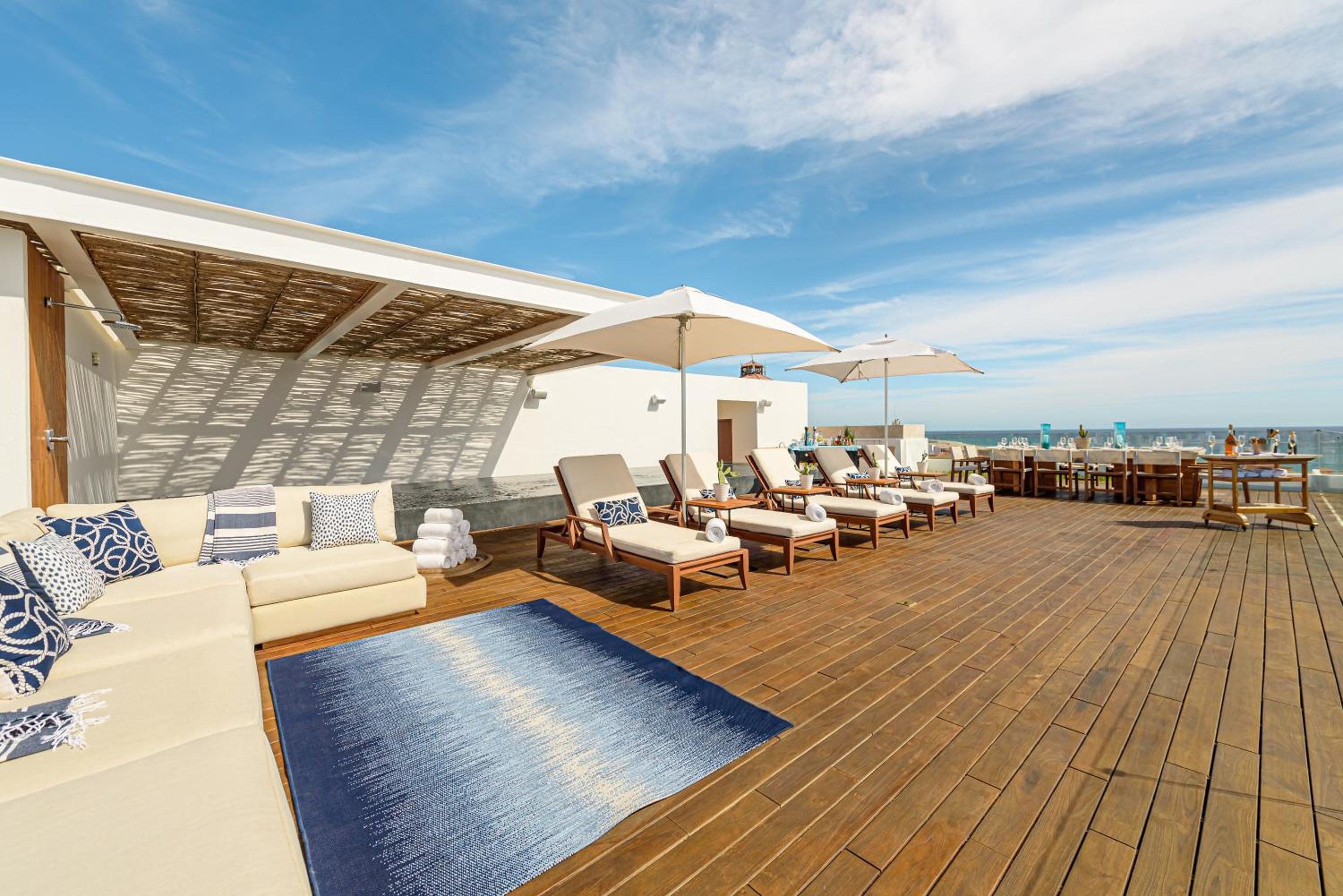 Ático con vista al mar de una habitación — 5
