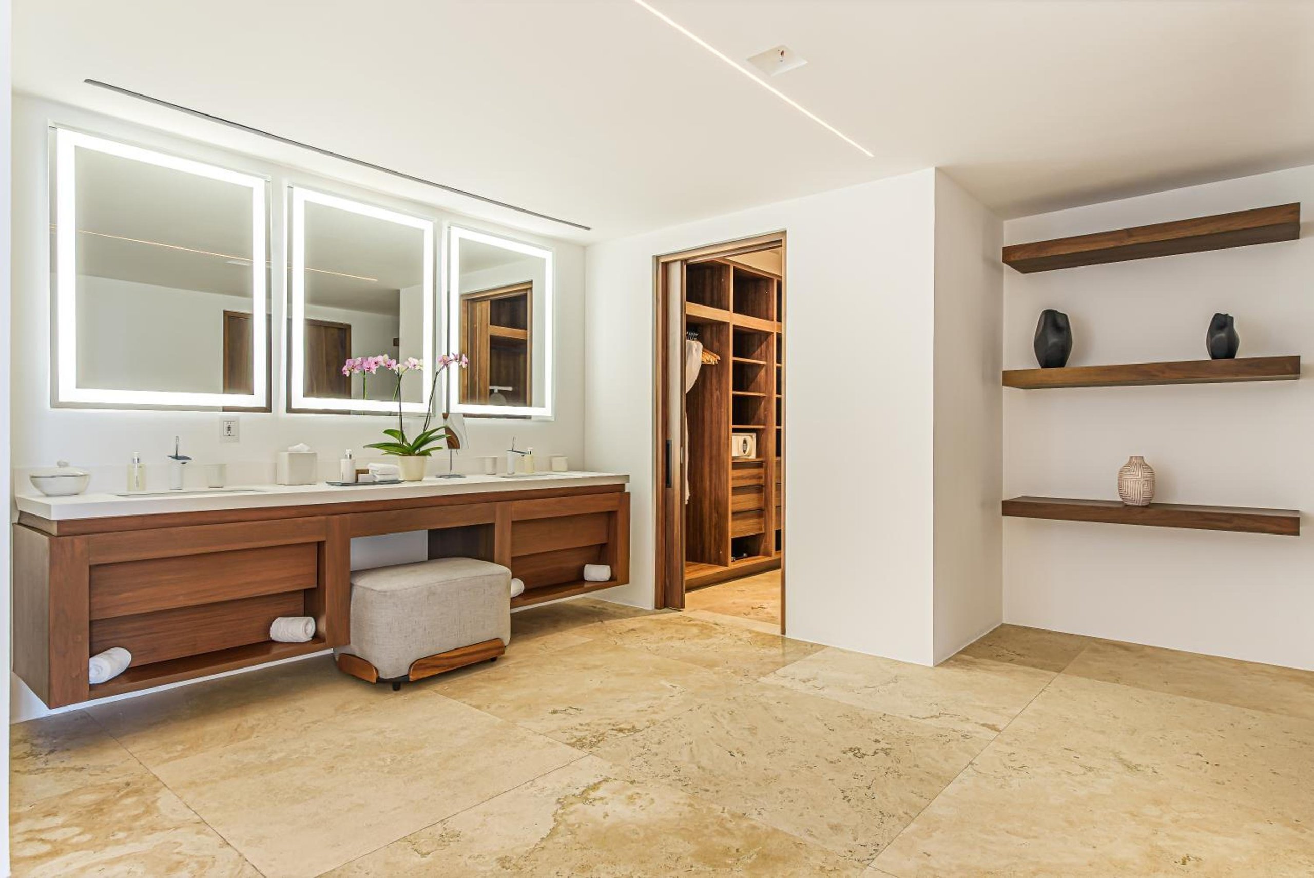 Ático con vista al mar de una habitación — 8