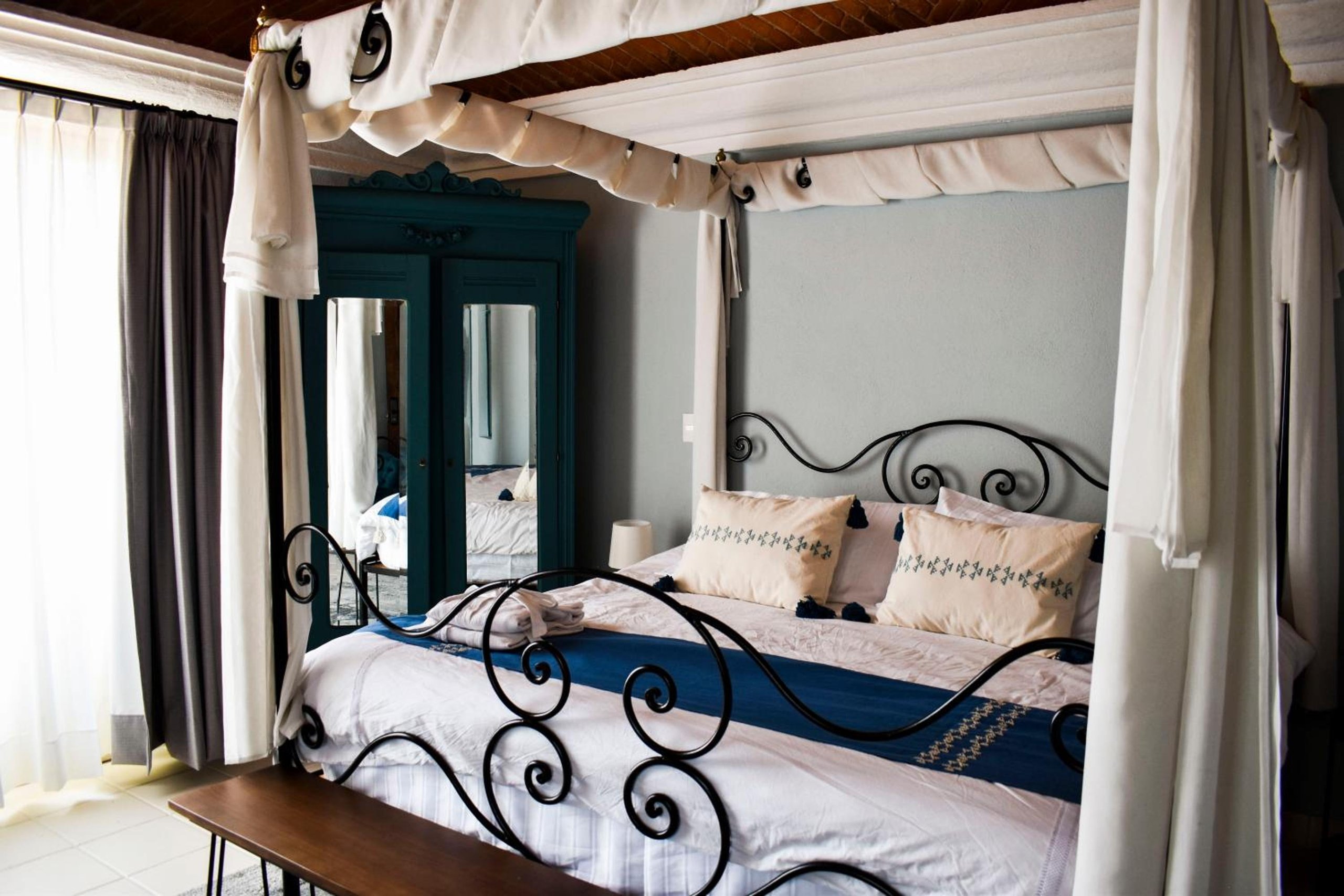 Suite King con Balcón — 7