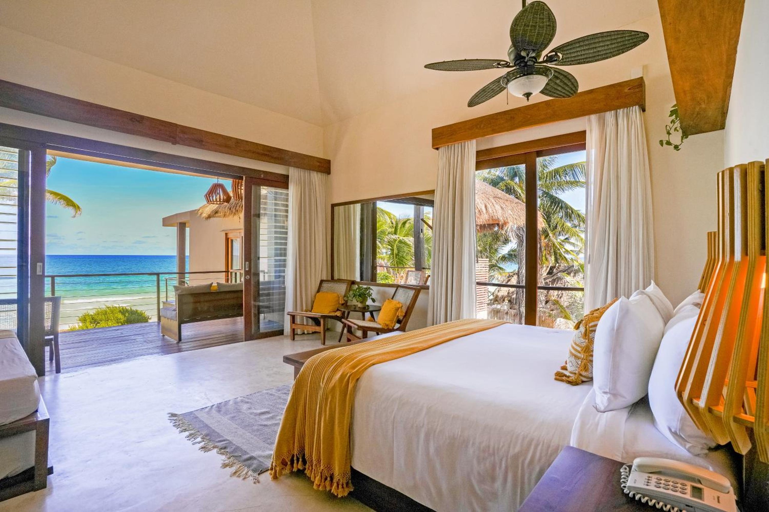 Suite con Balcón y Vista al Mar — 5