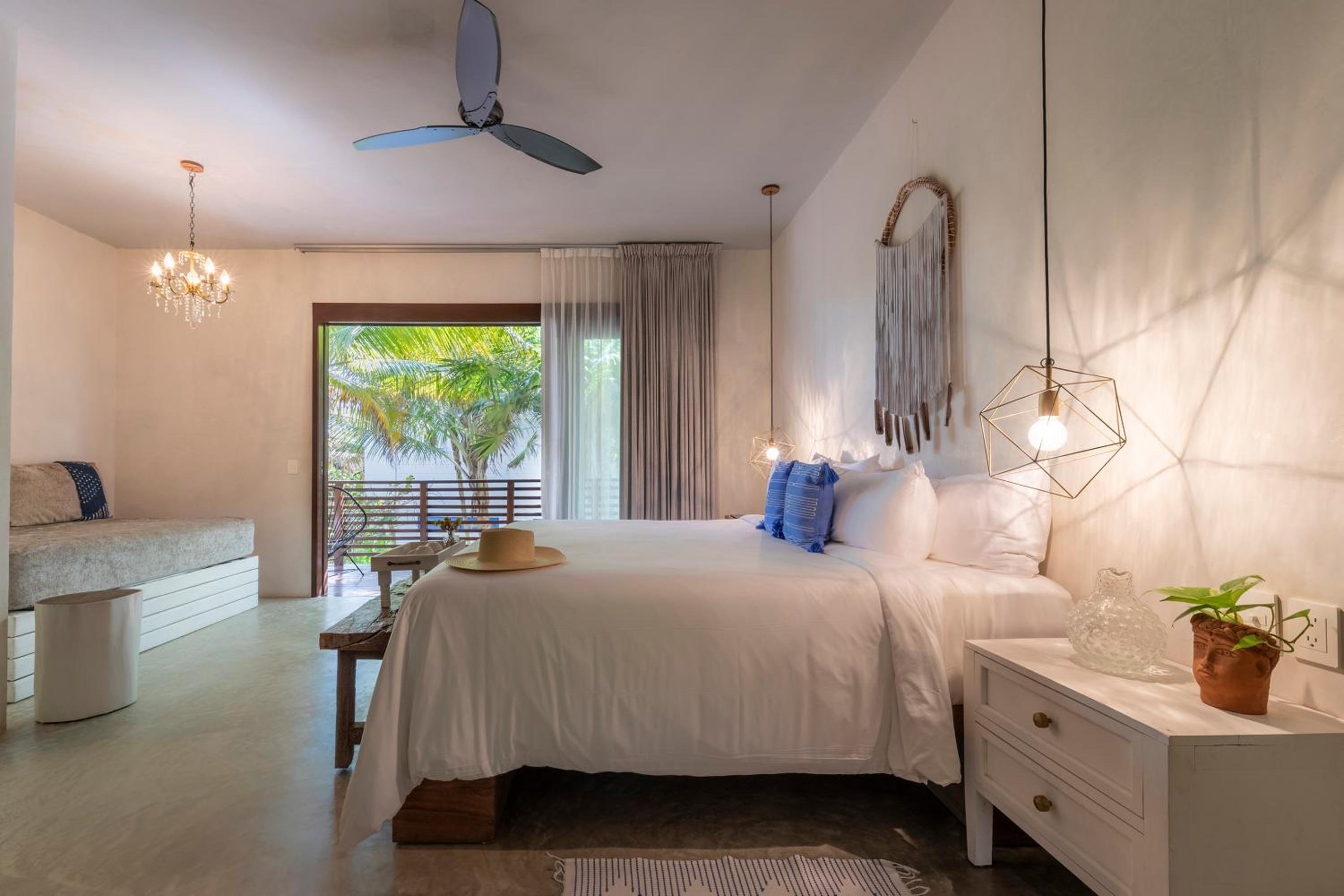 Upper Level Beach Side Suite