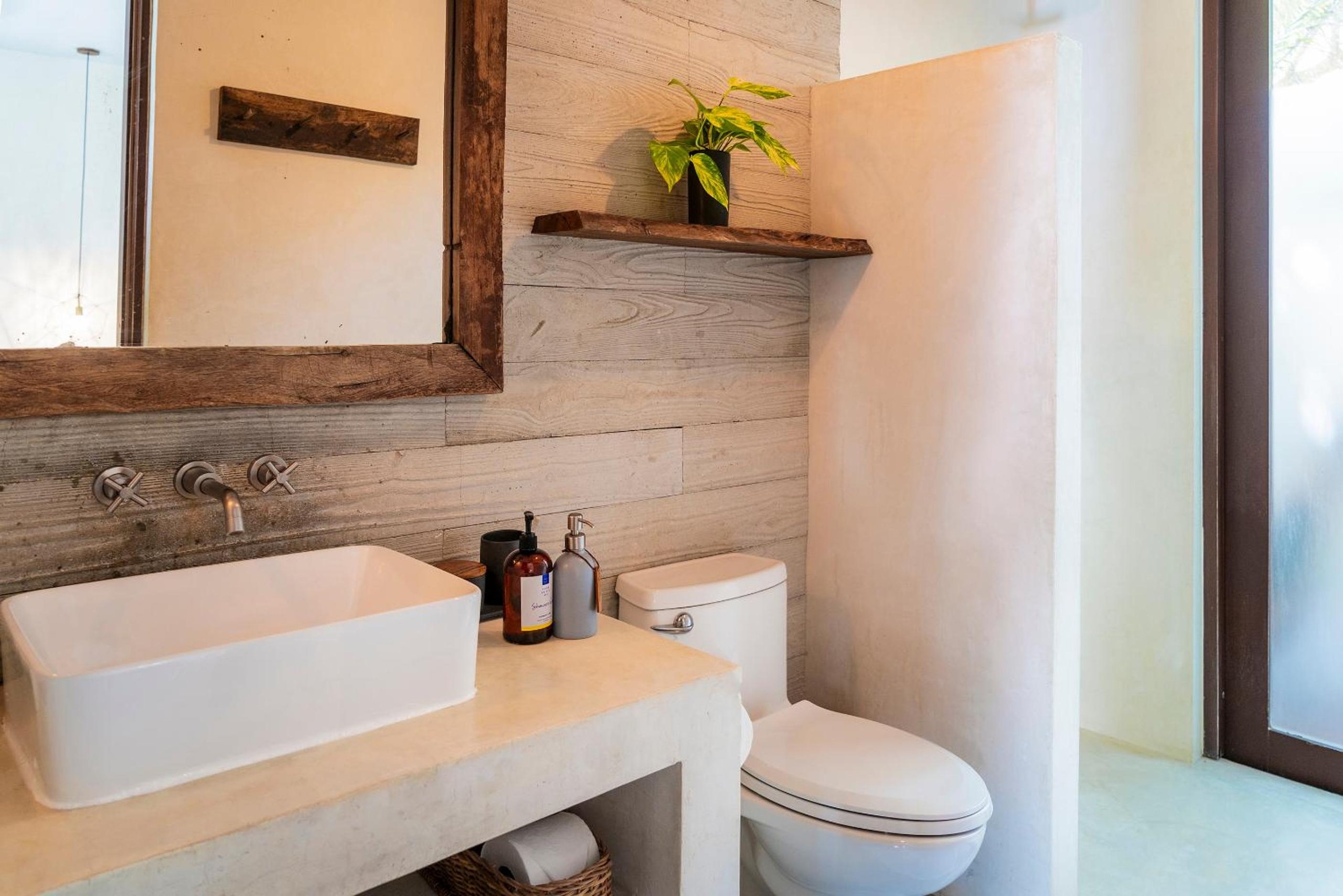 Ground Floor Beach Side Suite — 4