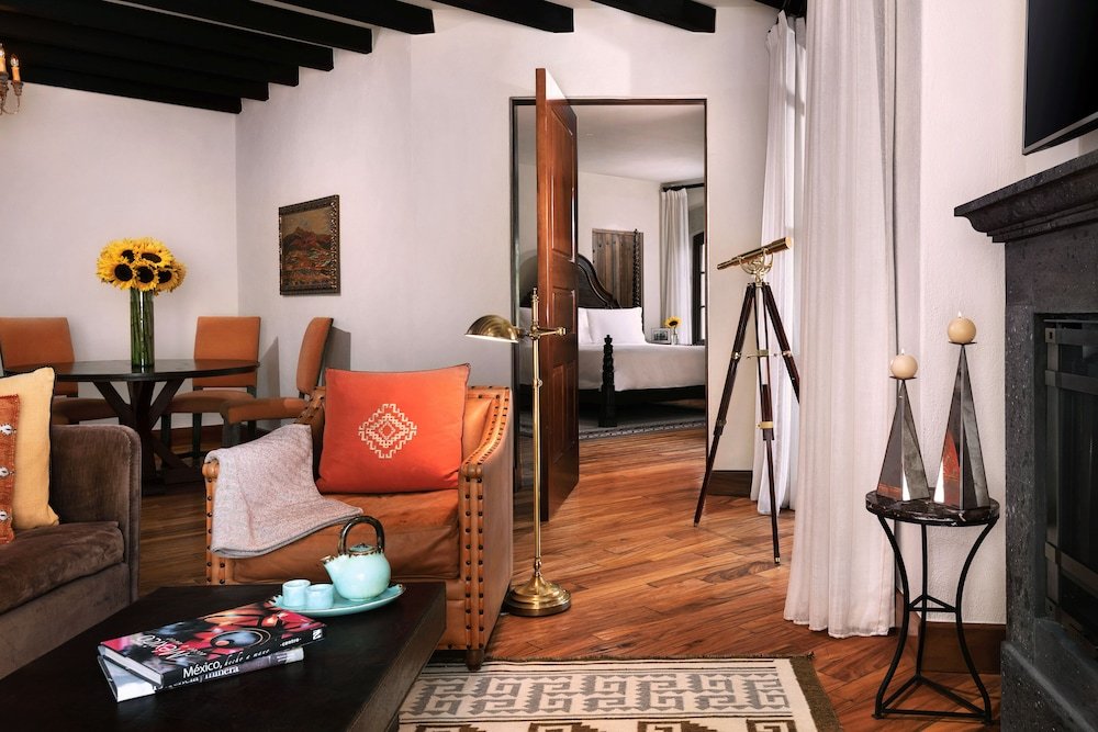 Suite Deluxe (Colonial)