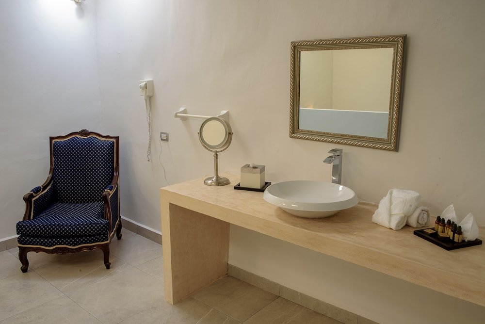 Suite, Multiple Beds — 5