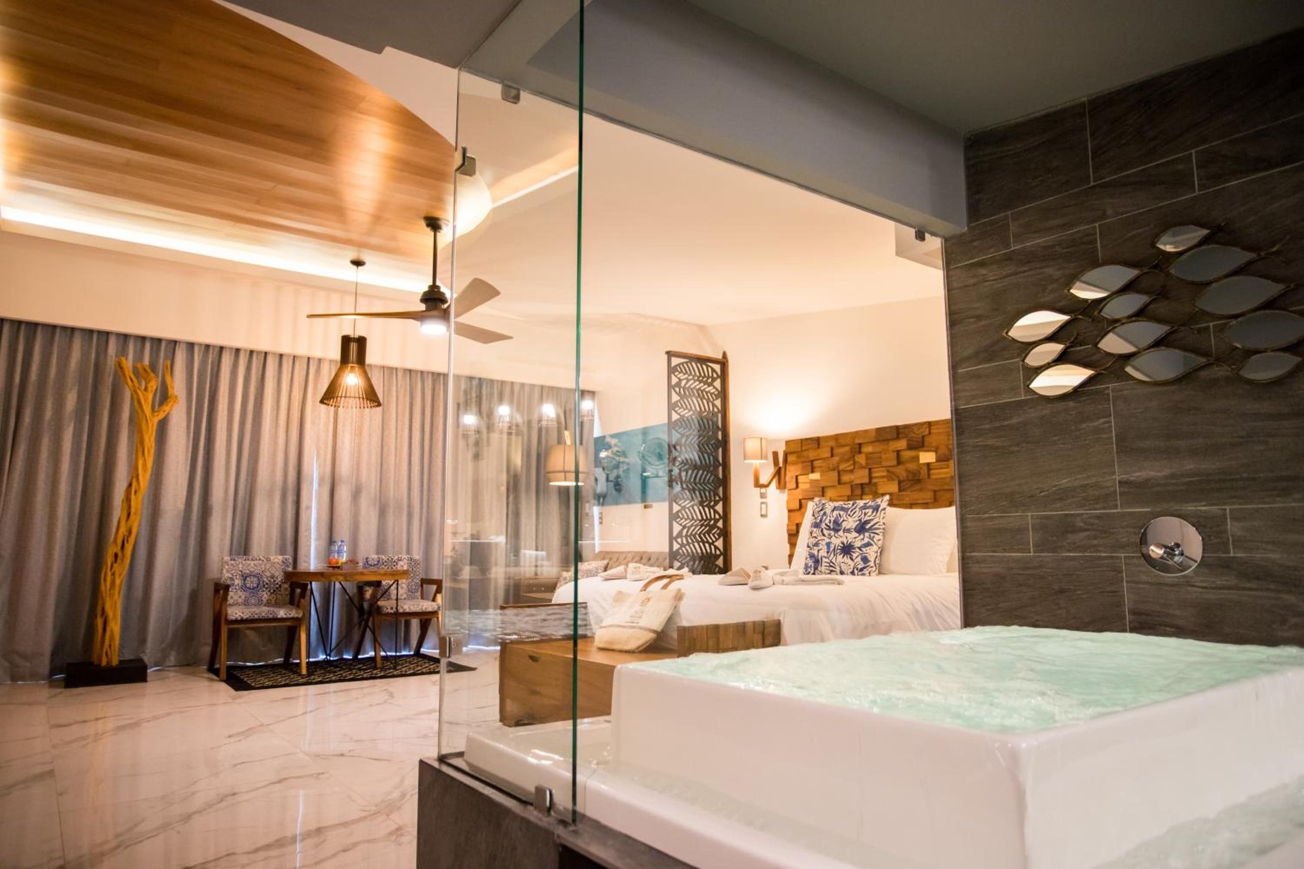 Suite — 5
