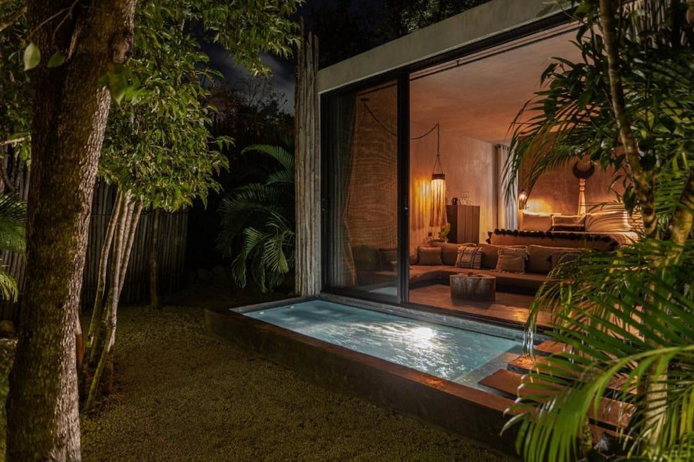 Deluxe Villa — 3