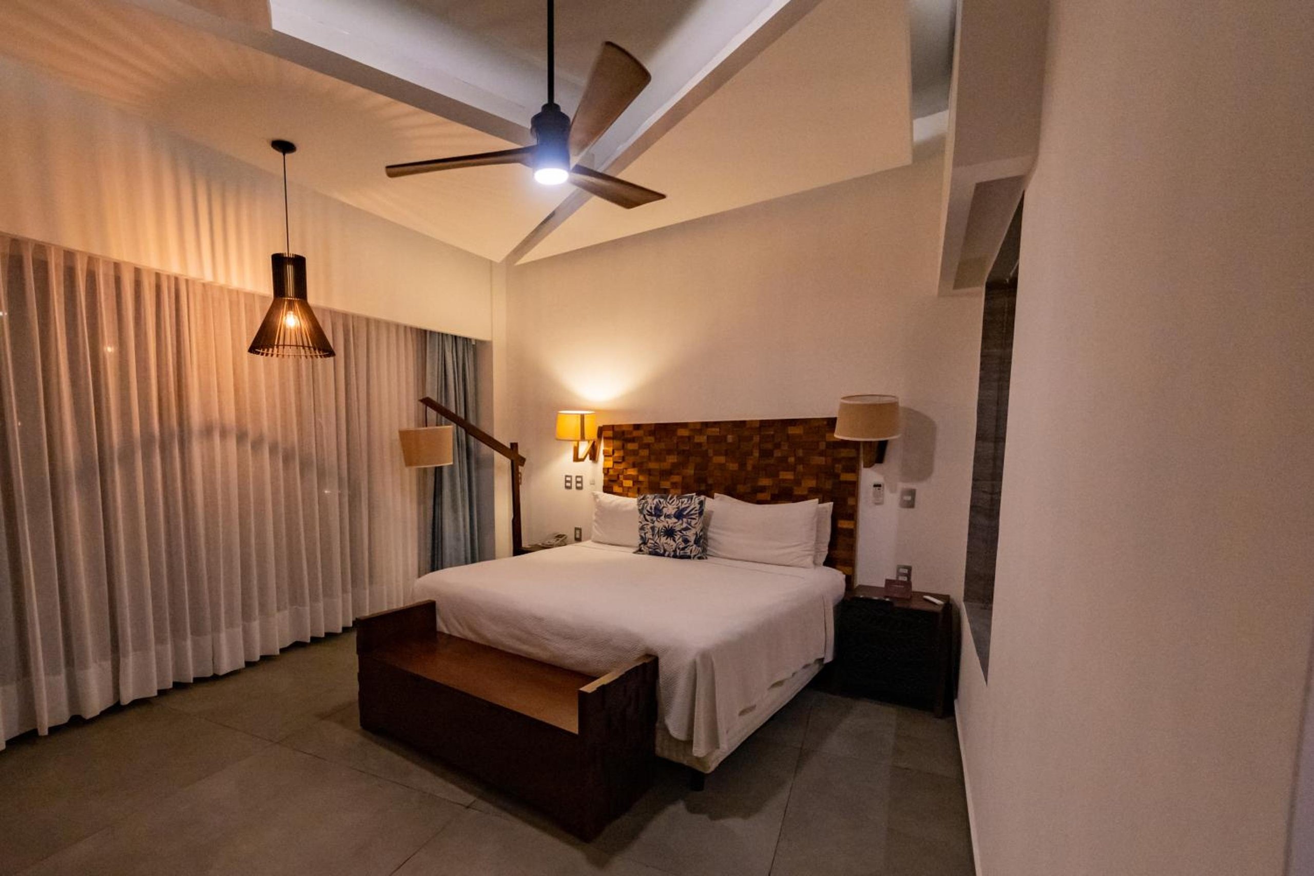 King Suite — 8