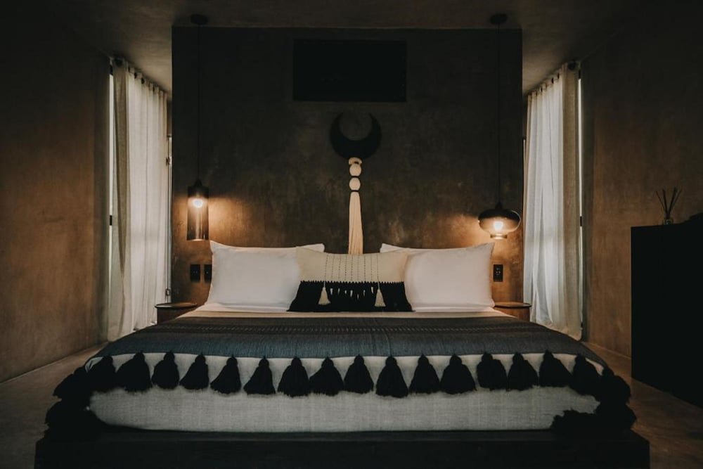 Deluxe Villa — 6
