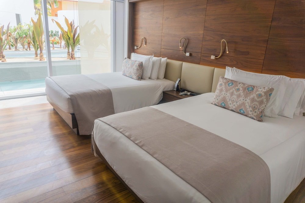 Villa, 3 Bedrooms (Waterside) — 4