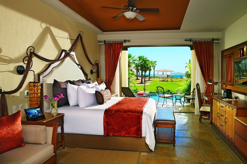 Junior Suite con Acceso Directo a la Piscina y Vista al Océano King — 4