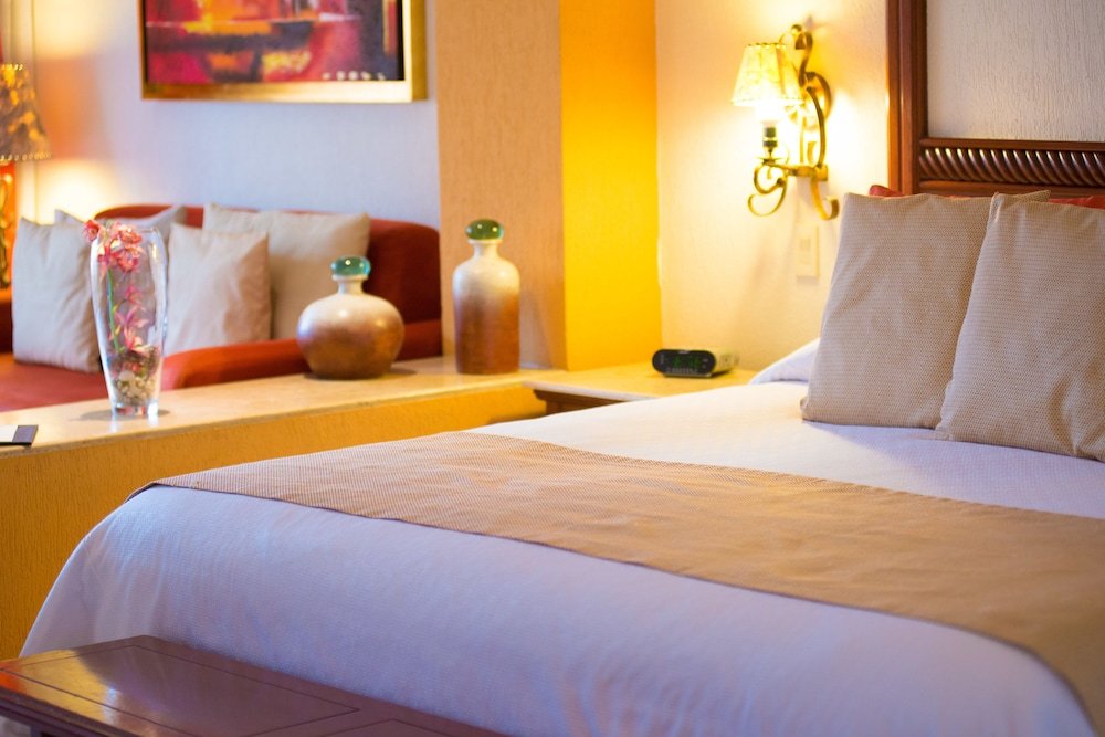 Estudio Junior, 1 Cama King con Sofá Cama — 6