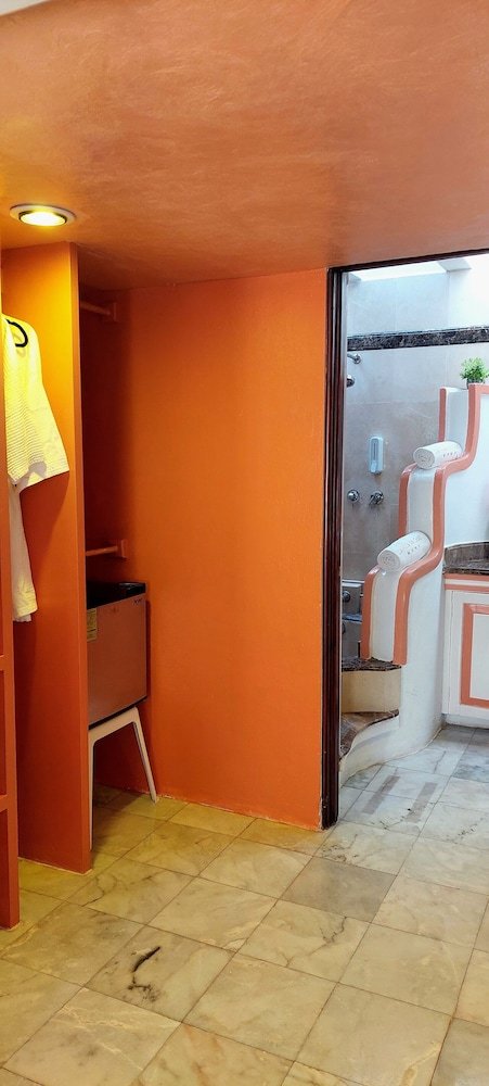 Suite Junior, 1 cama King, vista a la piscina — 5
