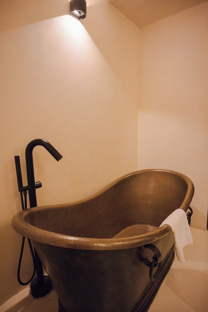 Junior Suite Deluxe. — 8