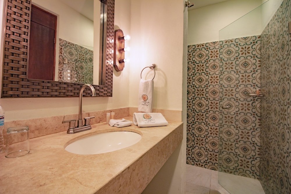 Habitación Estándar, 2 Camas Dobles, Baño Privado — 6