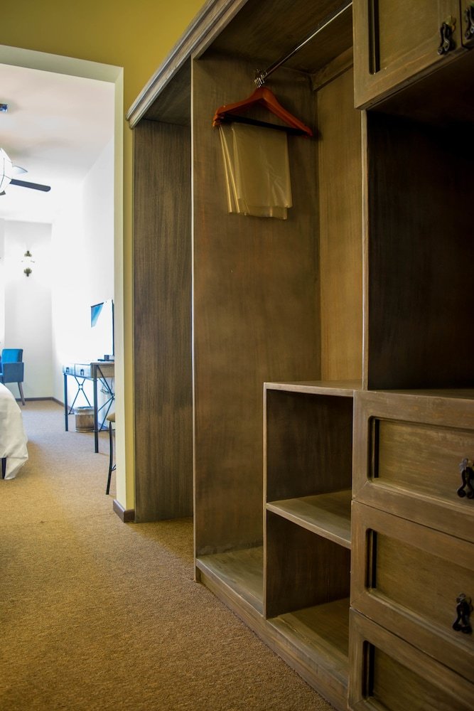 Habitación Estándar, 1 Cama King, Baño Privado — 2