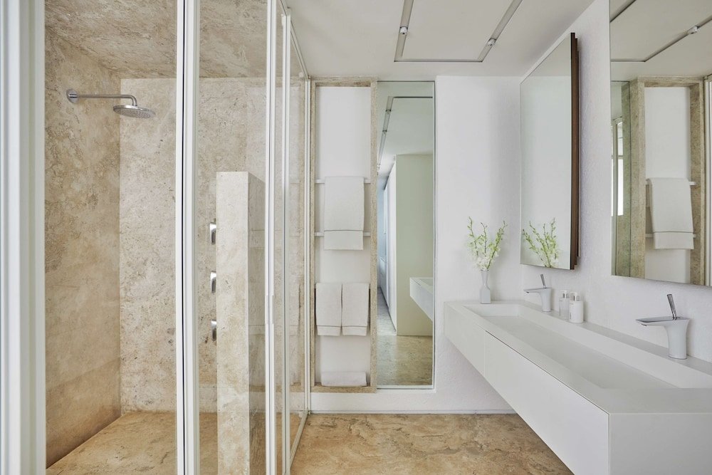 Junior Suite, Resort View — 6