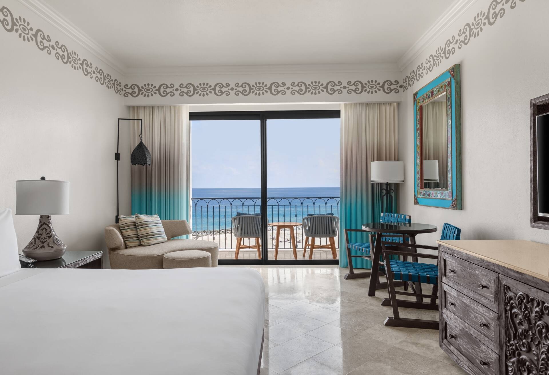 Deluxe 1 cama King Oceanfront balcón — 4