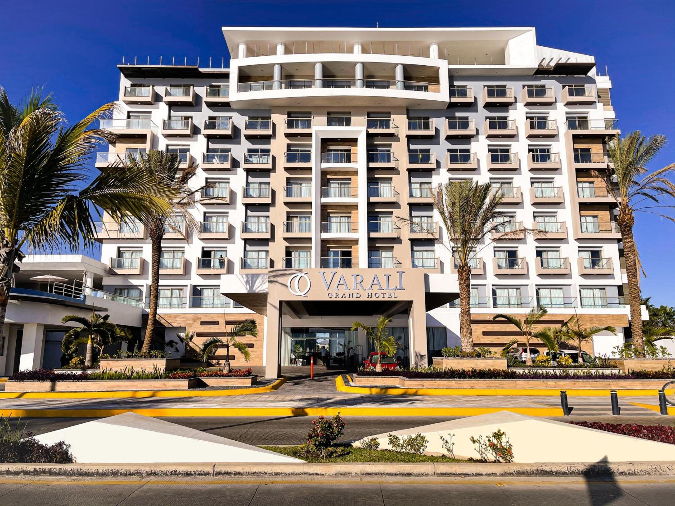 Varali Grand Hotel — foto principal