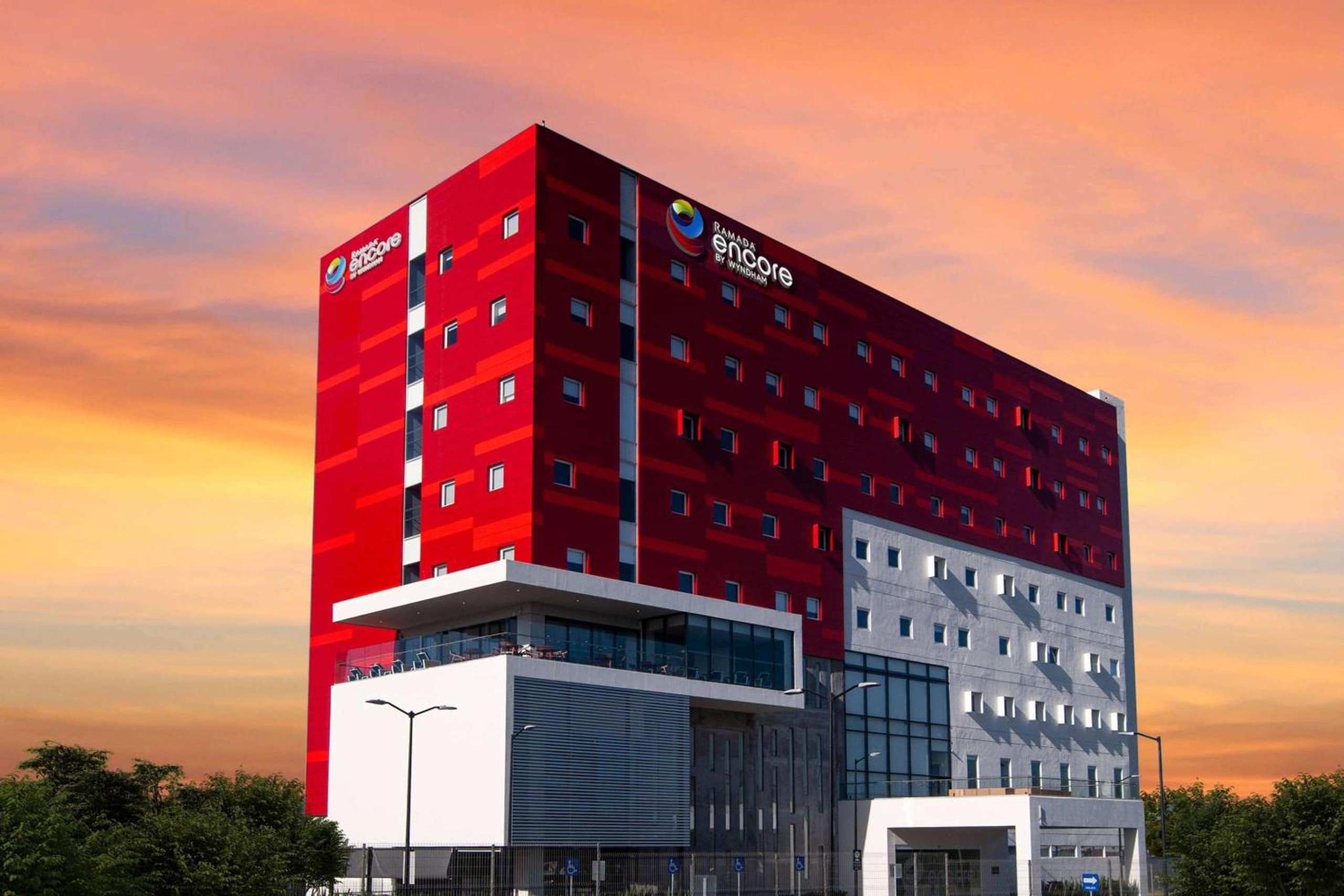 Ramada Encore by Wyndham Guadalajara Aeropuerto — foto principal