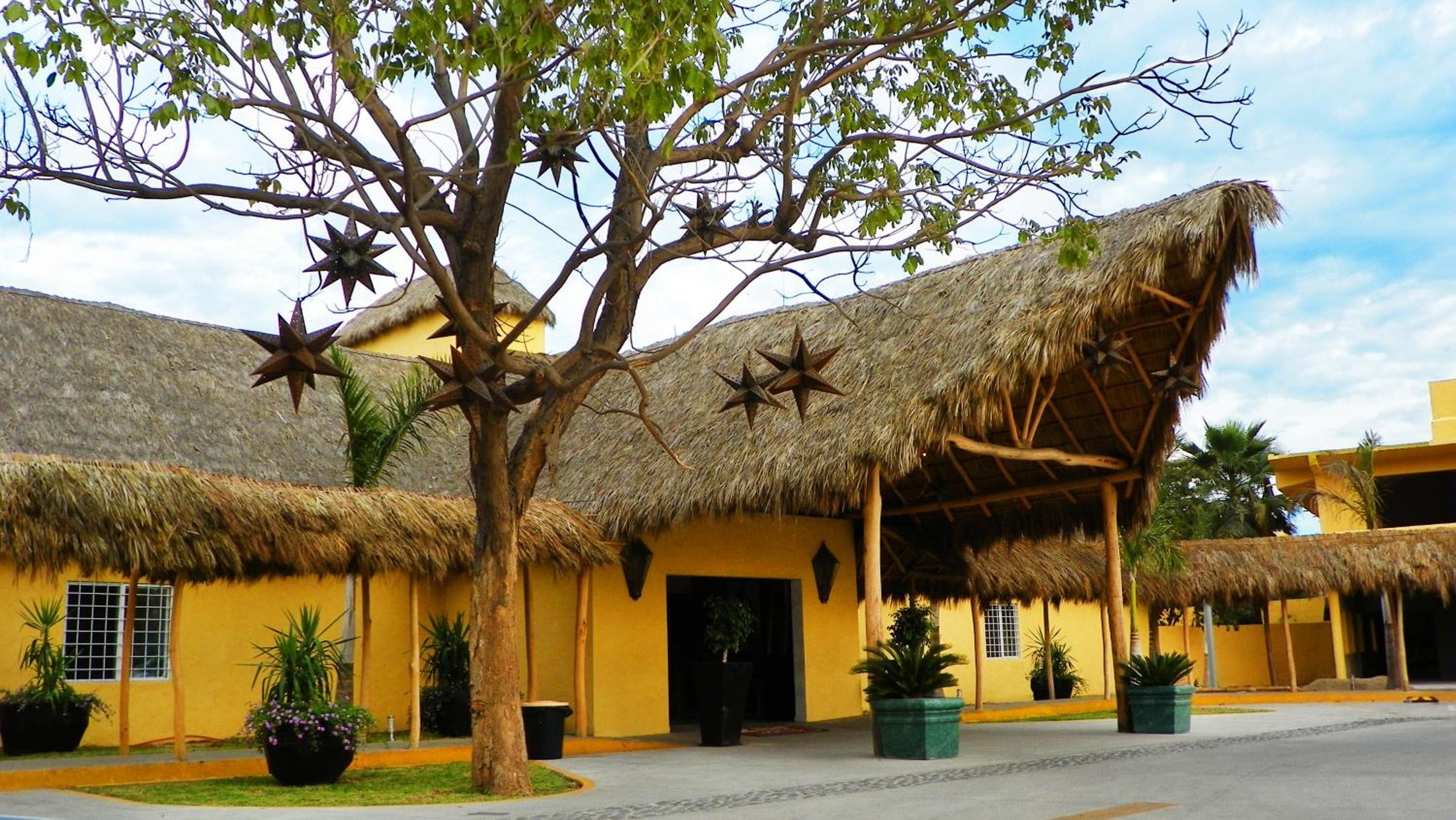 Zar Manzanillo — foto principal