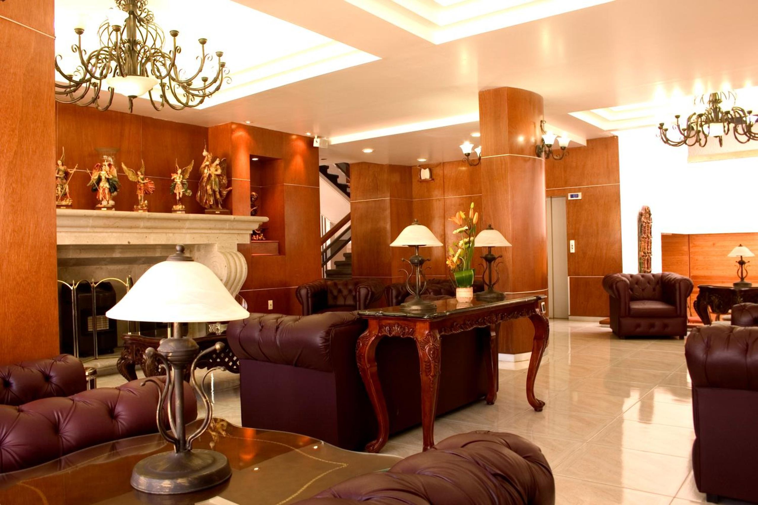 Hotel Emily - 2